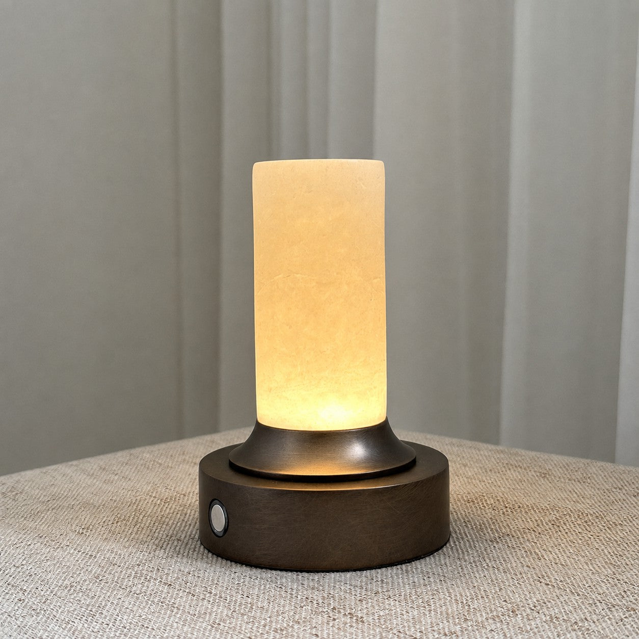 Lunerva Alabaster Table Lamp (Built-in Battery)