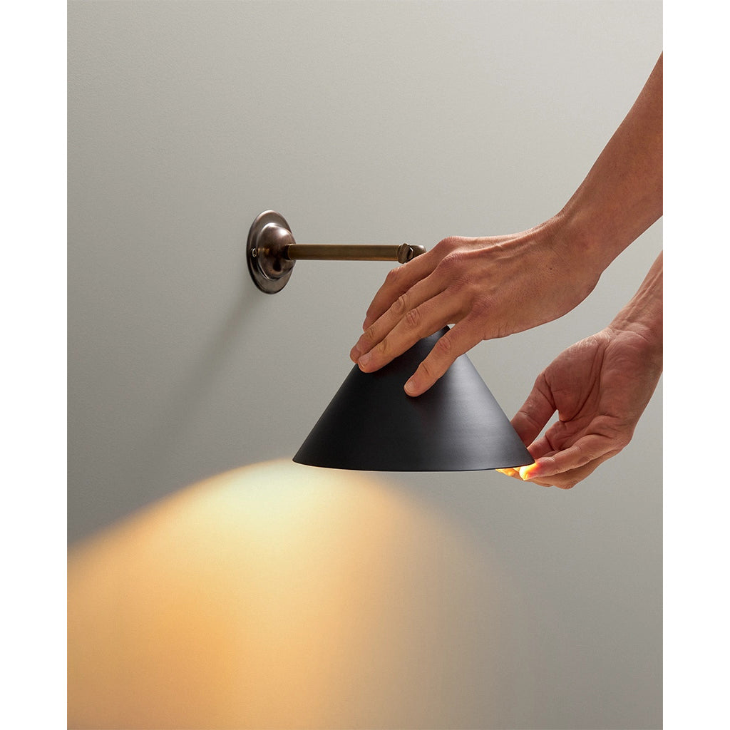 Manston Cone wandlamp