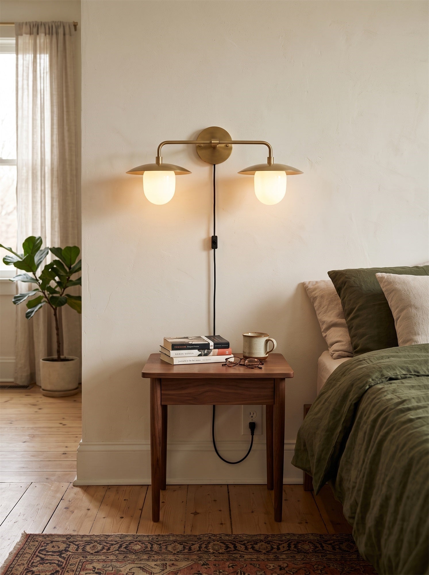 Marie Petite Plug-in Wall Sconce