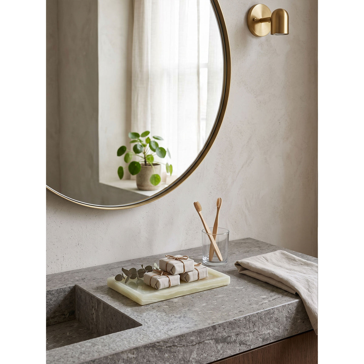 Mendocino Onyx Catchall Tray