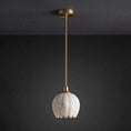 Charger l'image dans la visionneuse de la galerie, Mian Alabaster Pendant Lamp
