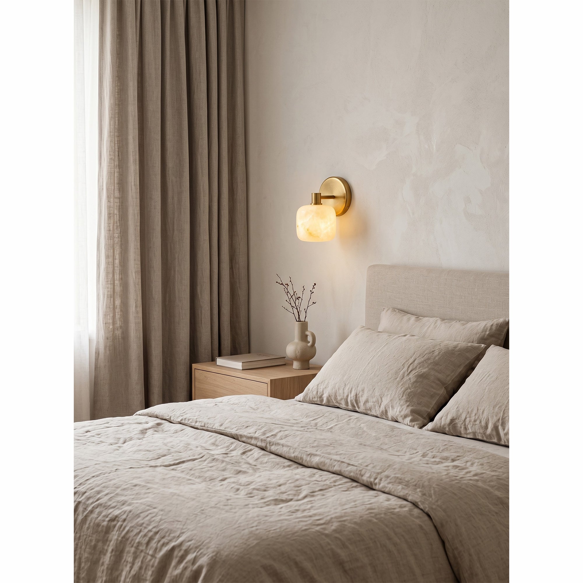 Mirevane Alabaster Wall Sconce