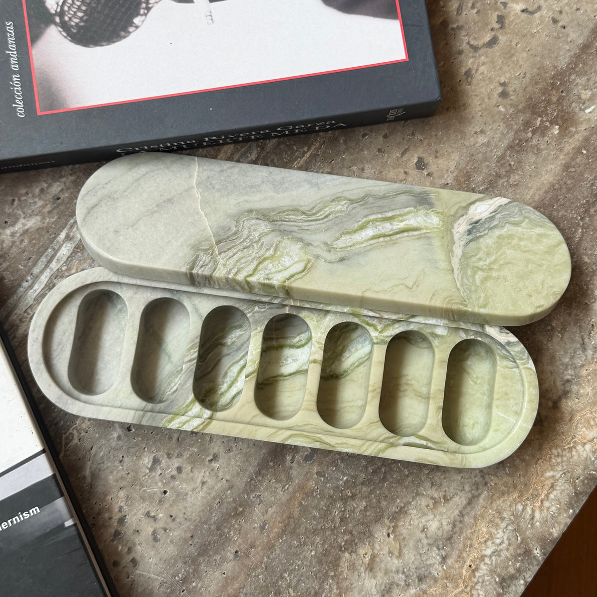 Monolith Groove Tray