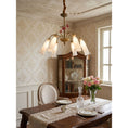 Bild in Galerie-Betrachter laden, Montclair Chandelier
