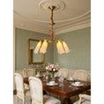 Bild in Galerie-Betrachter laden, Montclair Chandelier
