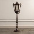 Bild in die Galerieansicht laden, Newbury Estate Lantern Outdoor Light
