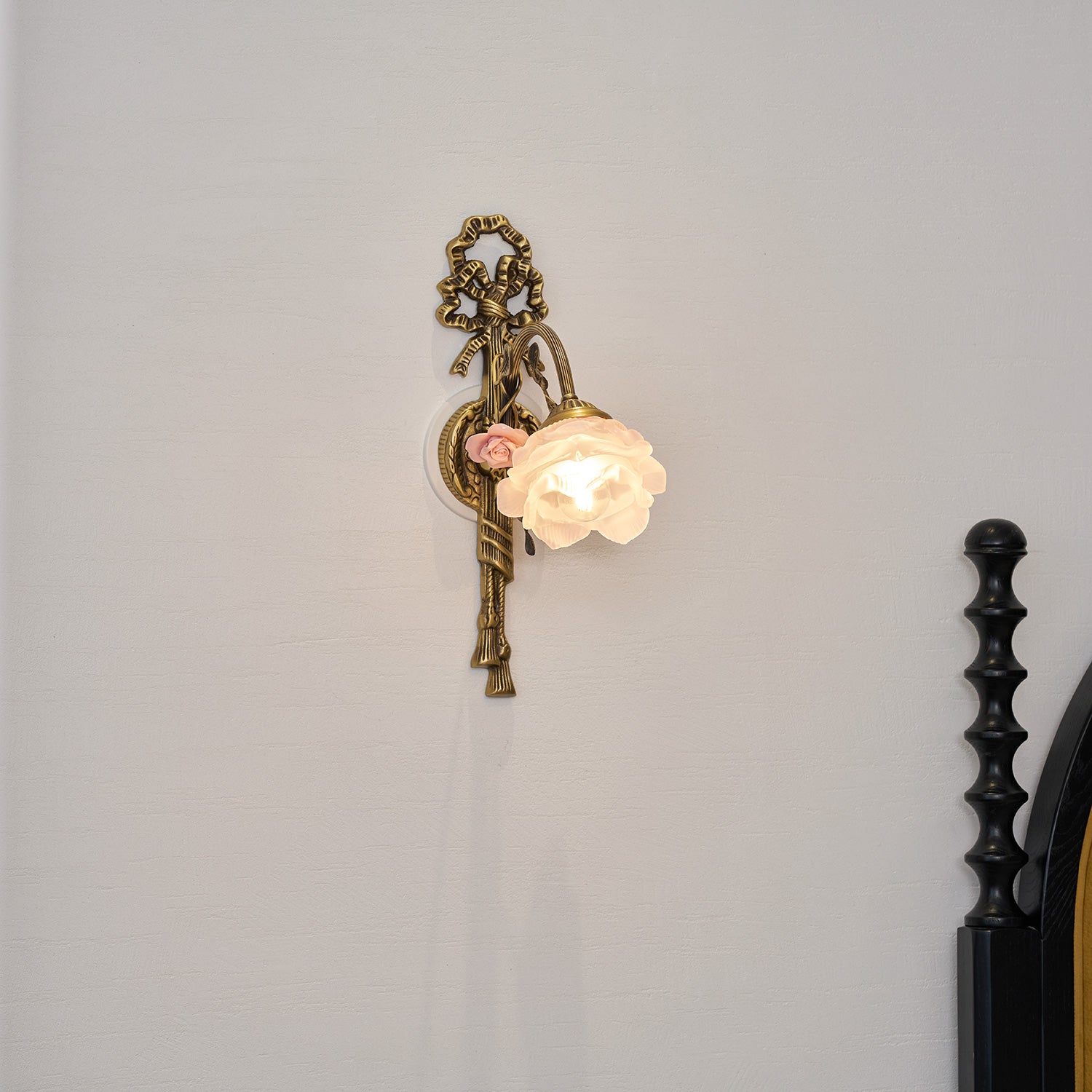 Rosalie Floral Wall Lamp