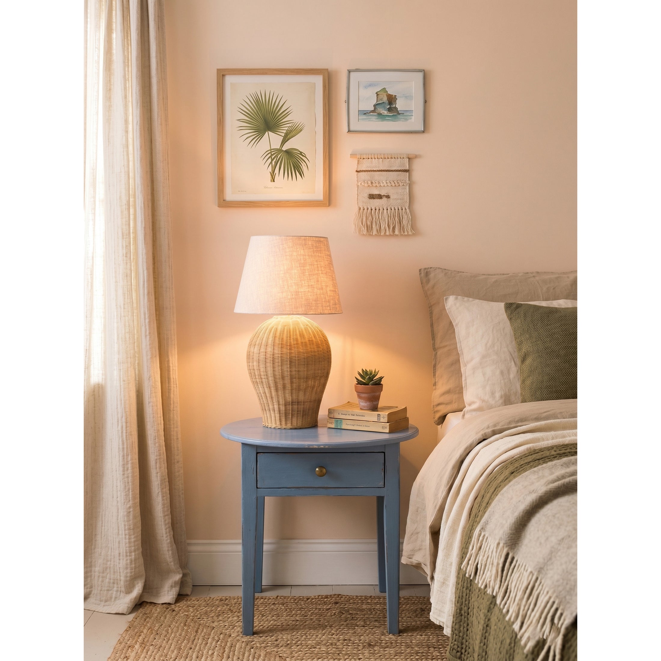 Saona Rattan Table Lamp