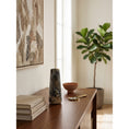 Bild in die Galerieansicht laden, Solano Stone Vase
