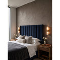 Bild in Galerie-Betrachter laden, Soleil Fluted Alabaster Wall Sconce
