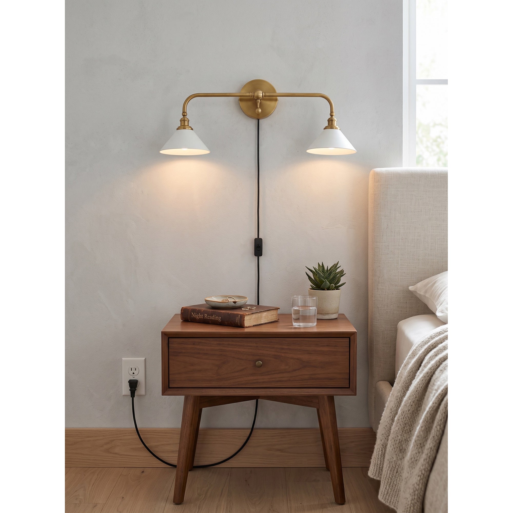 Thetford Plug-in Wall Sconce