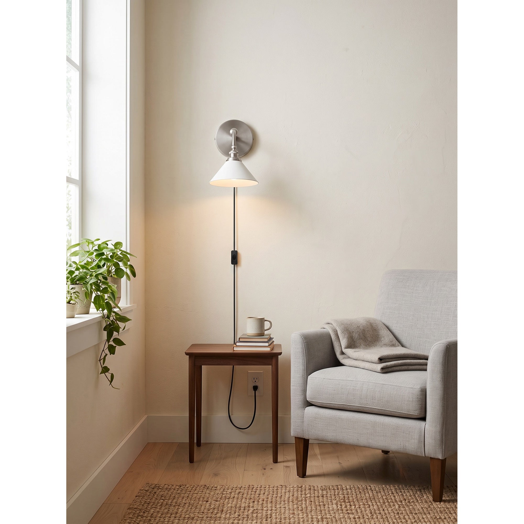 Thetford Plug-in Wall Sconce