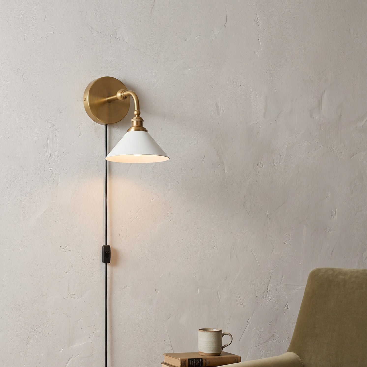 Thetford Plug-in Wall Sconce