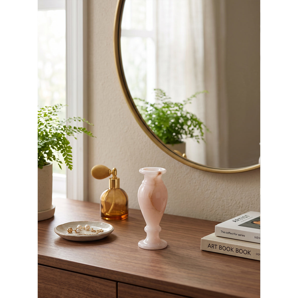 Verena Onyx Vase
