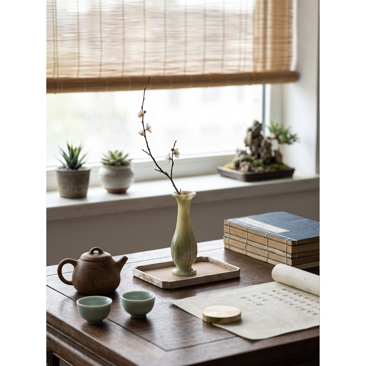 Verena Onyx Vase