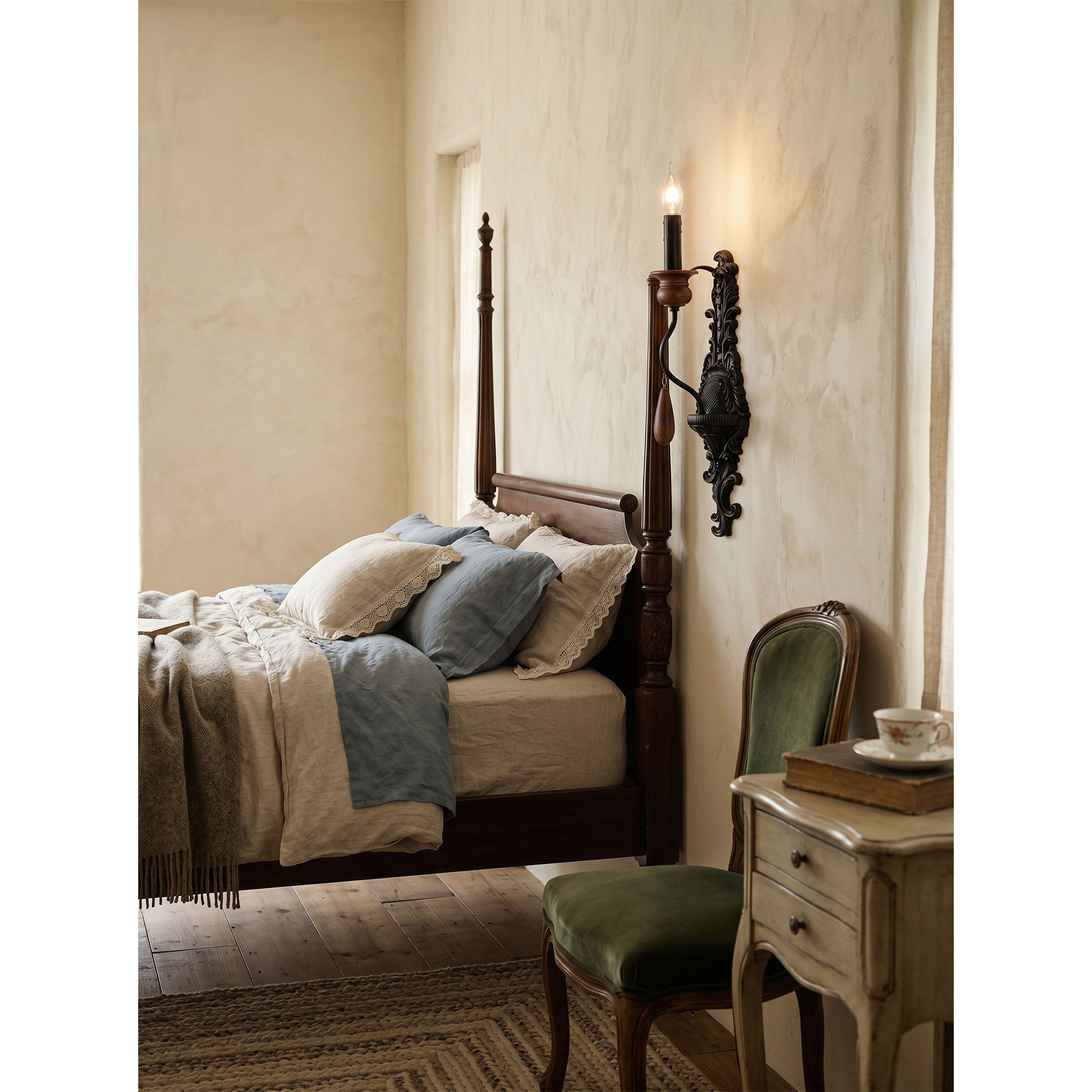 Windsor Wall Sconce