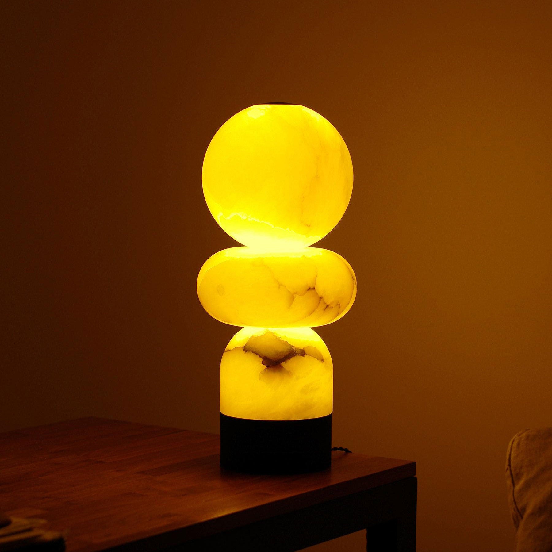 Zinnia Stacked Orb Table Lamp