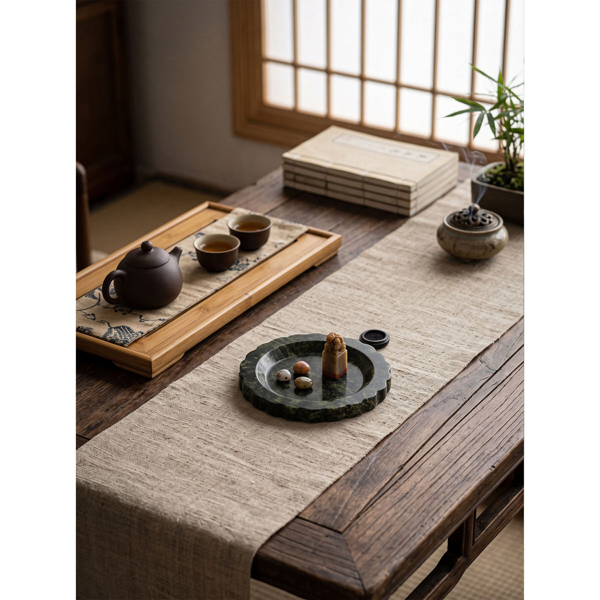 Zion Scalloped Stone Tray