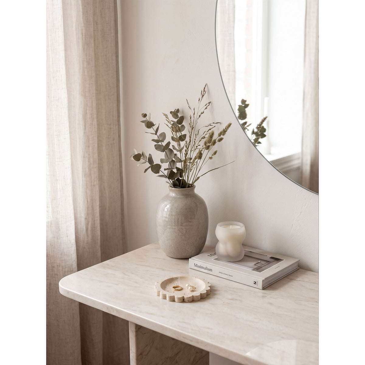 Zion Scalloped Stone Tray