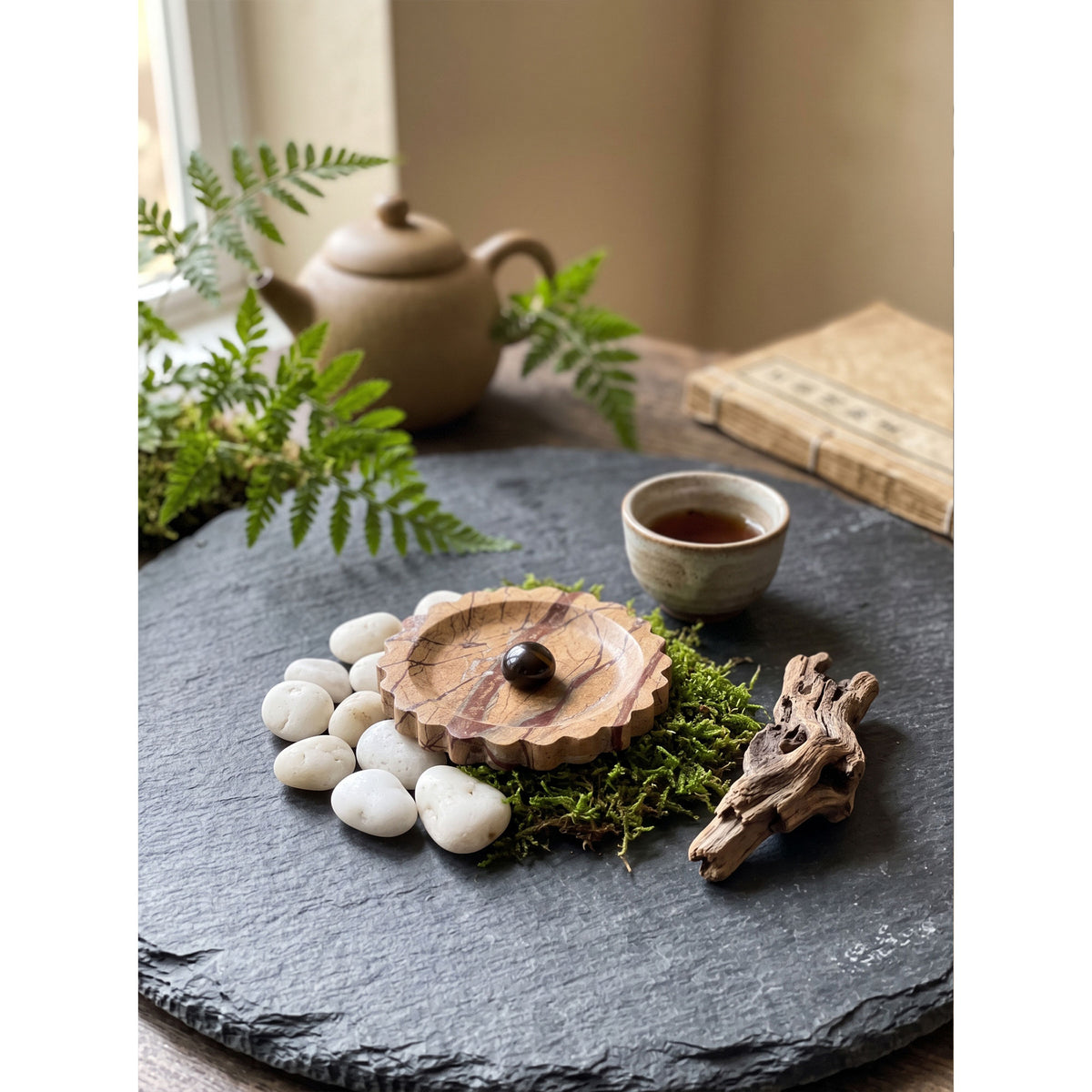 Zion Scalloped Stone Tray