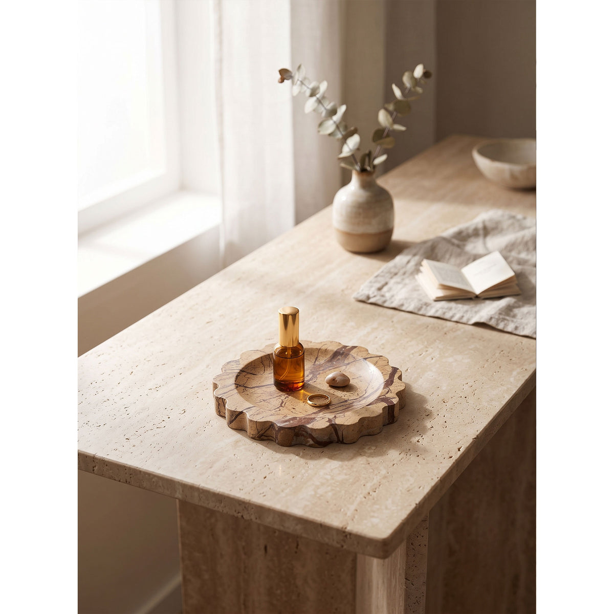 Zion Scalloped Stone Tray