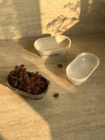 Charger l'image dans la visionneuse de la galerie, Muse Footed Oval Tray
