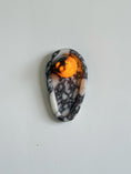 Bild in Galerie-Betrachter laden, Nidus Marble Wall Sconce
