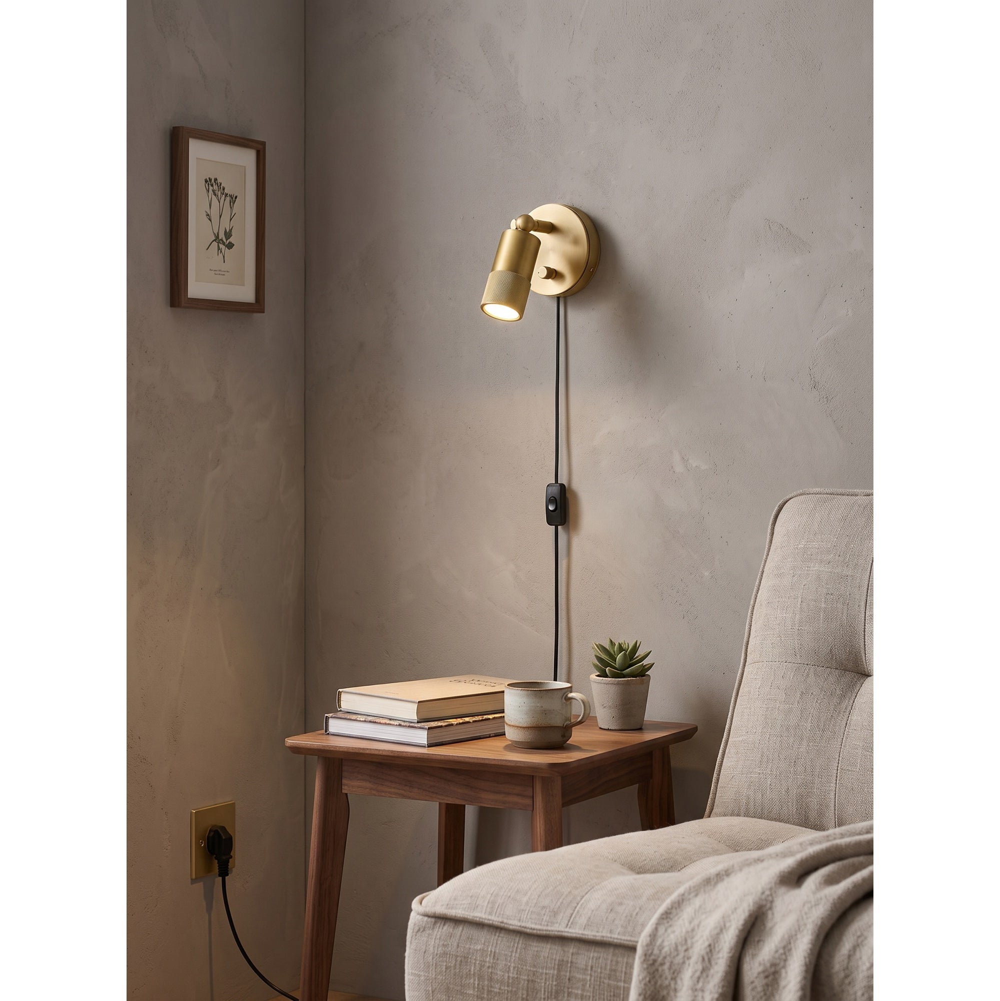 Jura Plug-in Wall Sconce