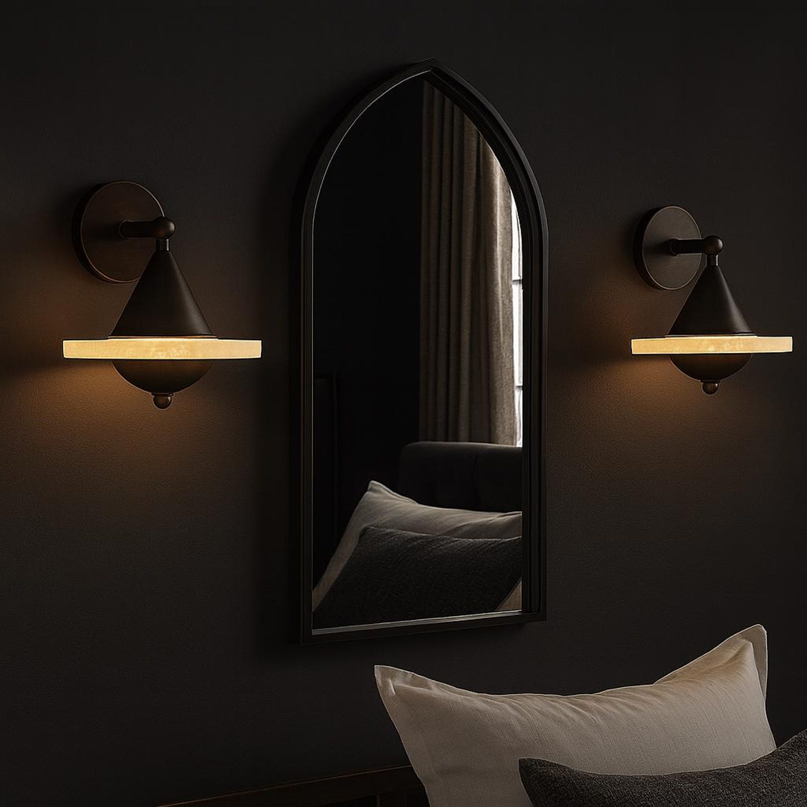 Rainier Alabaster Wall Lamp