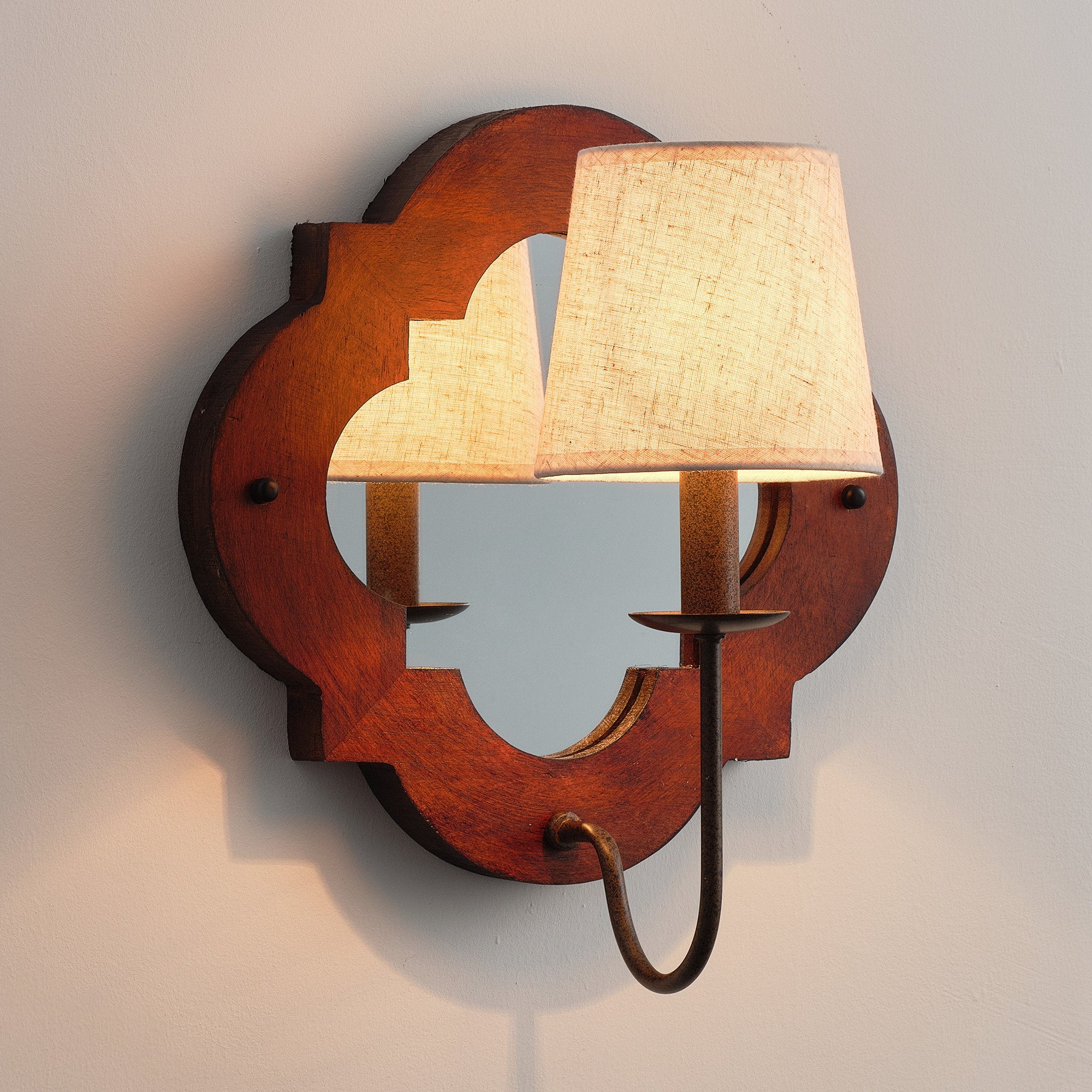 Rheam Wall Lamp