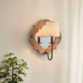 Bild in Galerie-Betrachter laden, Rheam Wall Lamp
