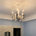 Bild in Galerie-Betrachter laden, Roman Pillar Chandelier
