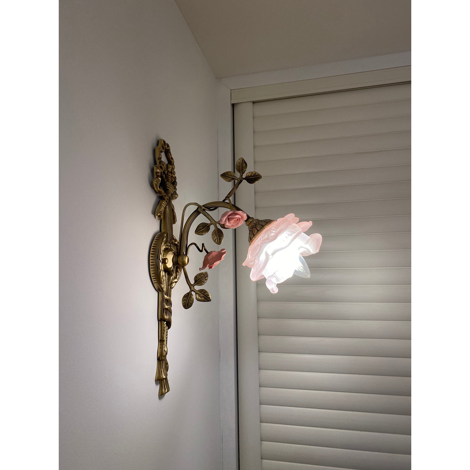 Rosalie Floral Wall Lamp