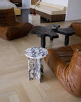 Bild in Galerie-Betrachter laden, Rosie Marble Side Table
