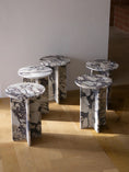 Bild in Galerie-Betrachter laden, Rosie Marble Side Table
