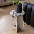 Bild in Galerie-Betrachter laden, Rosie Marble Side Table
