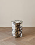 Bild in Galerie-Betrachter laden, Rosie Marble Side Table
