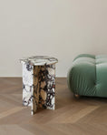 Bild in Galerie-Betrachter laden, Rosie Marble Side Table
