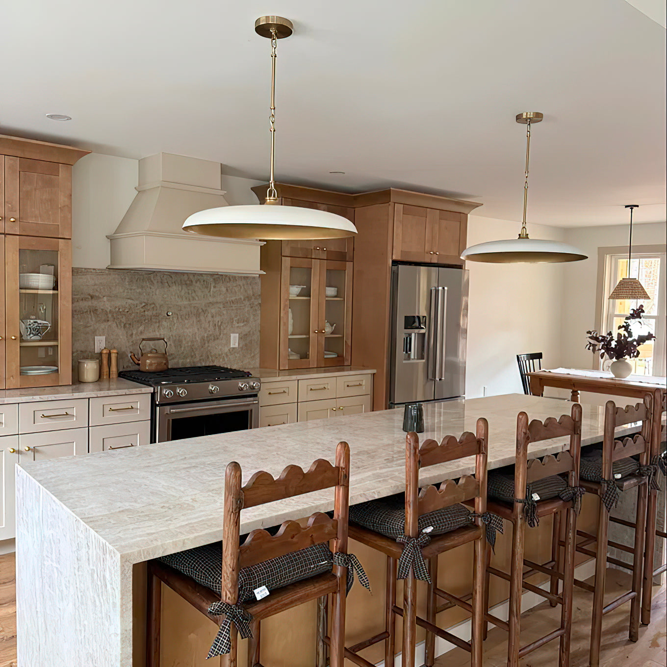 Sadie Saucer Shaped Pendant Lamp