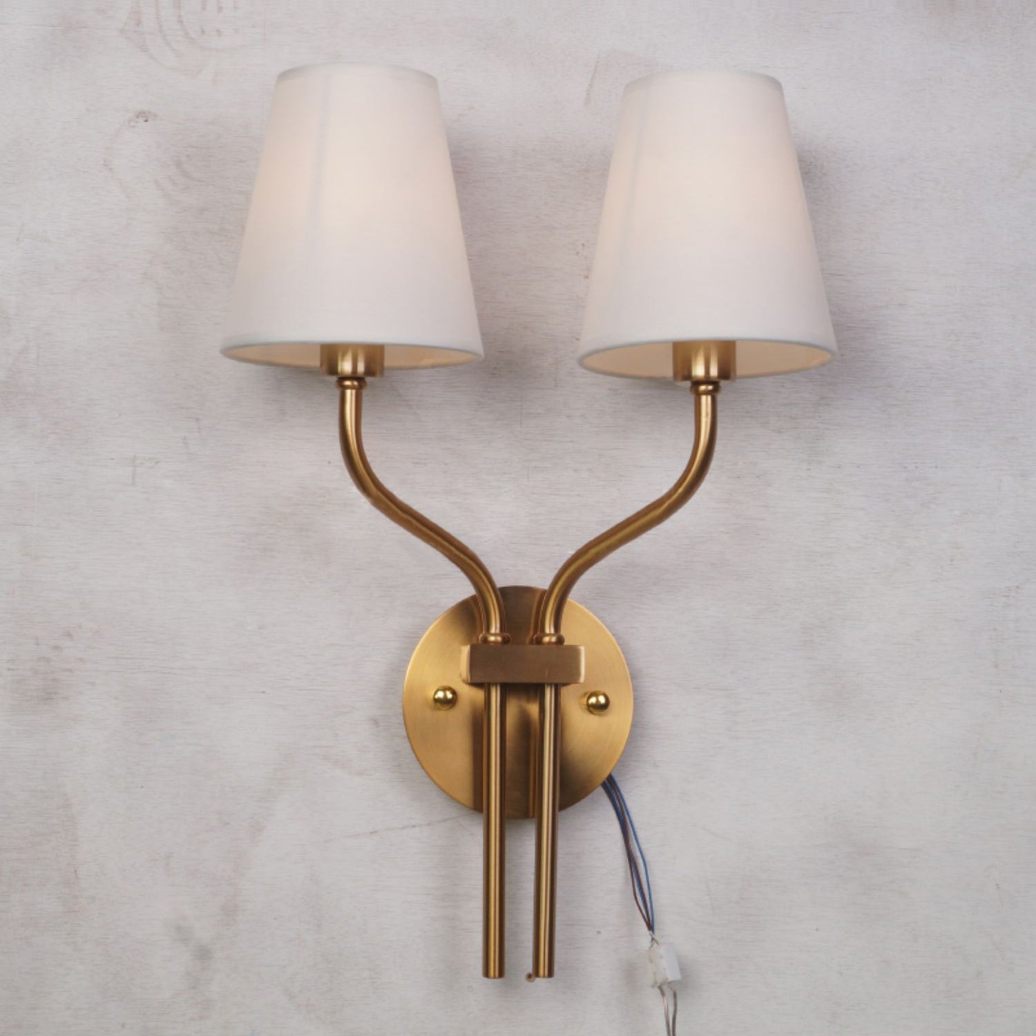 Safavieh Ezra Wall Lamp