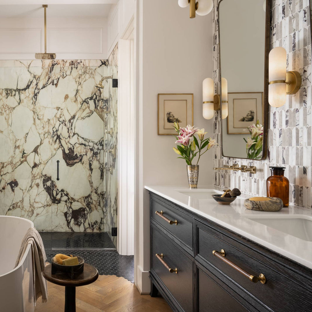 Salon Alabaster Wall Lamp