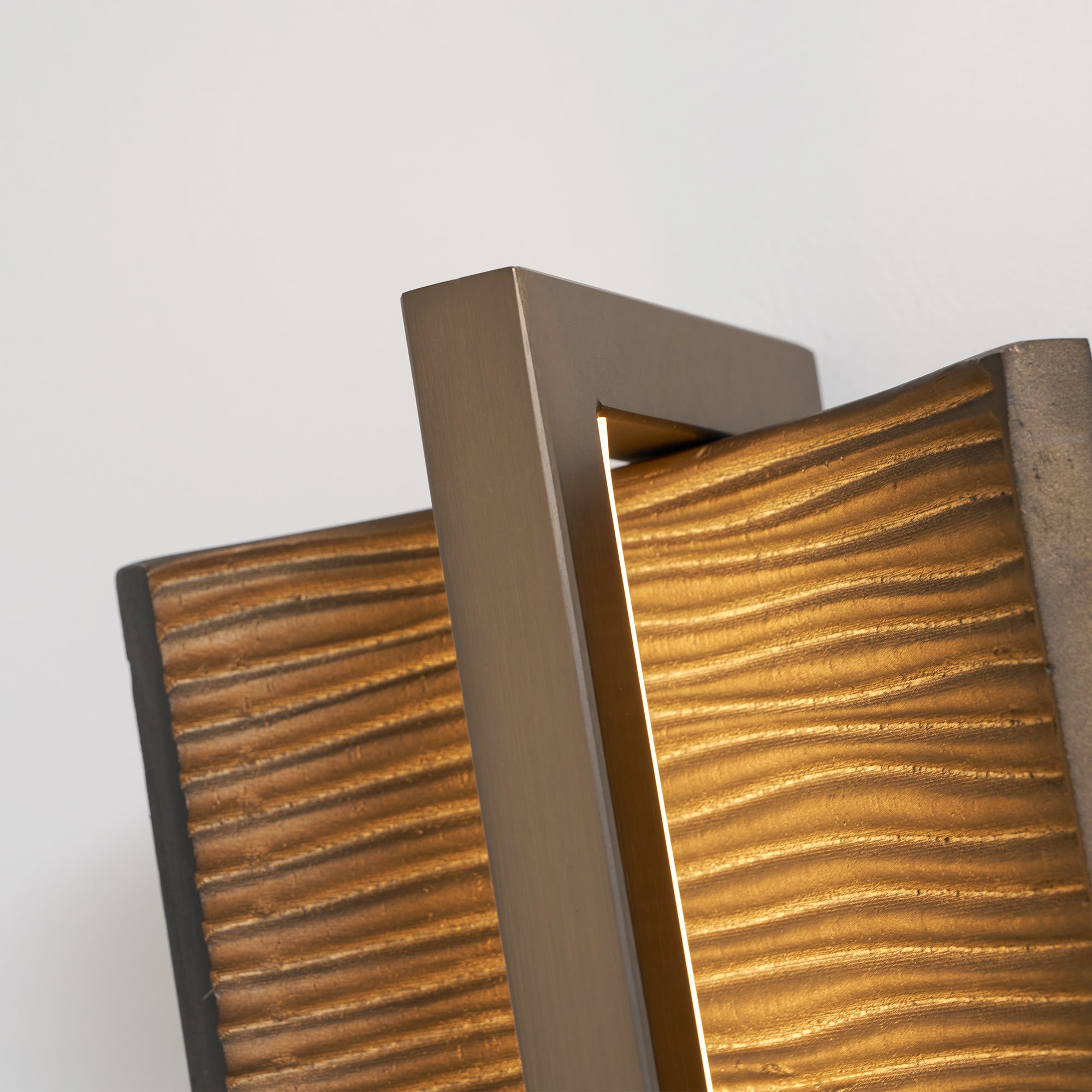 Scorpio Wall Lamp