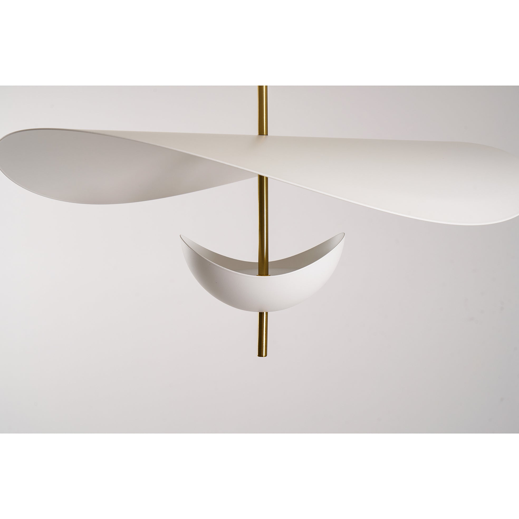Selene Floating Pendant Lamp