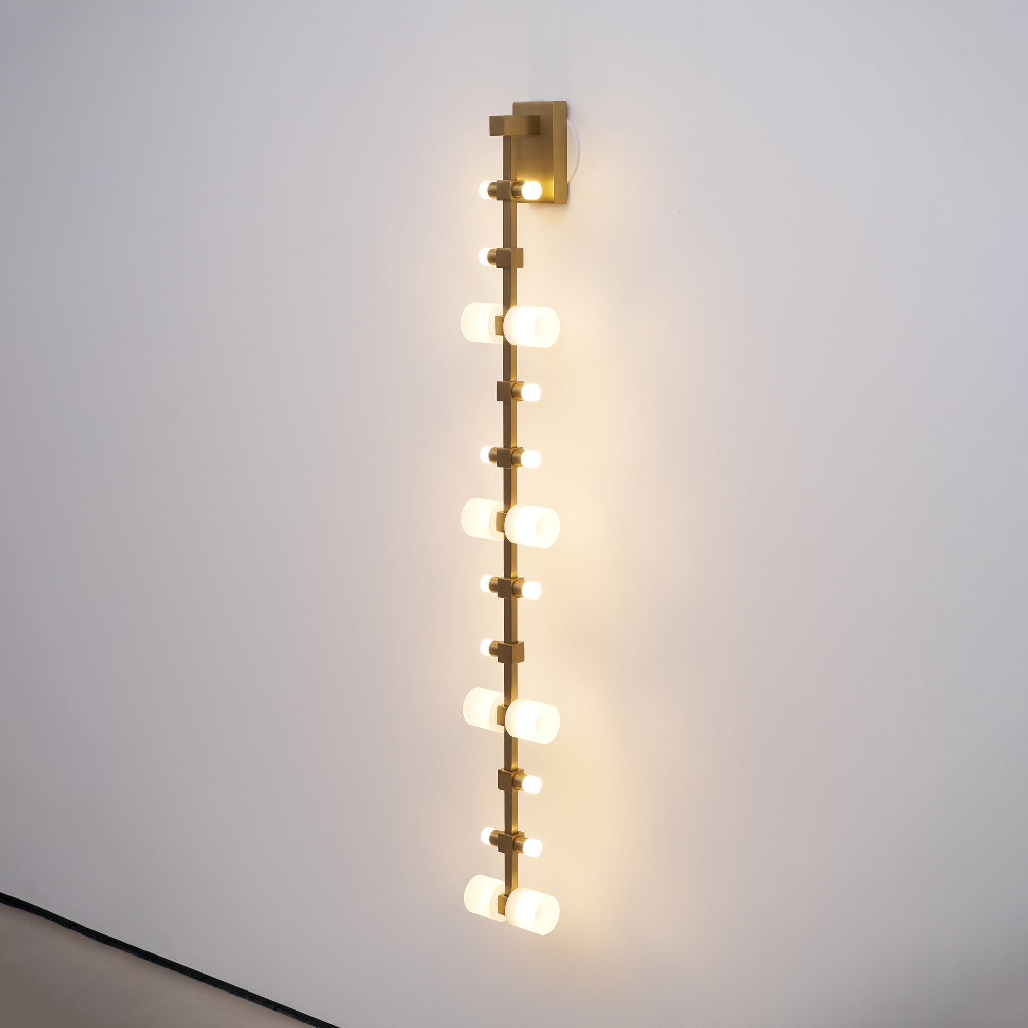 Semper Mia Wall Lamp