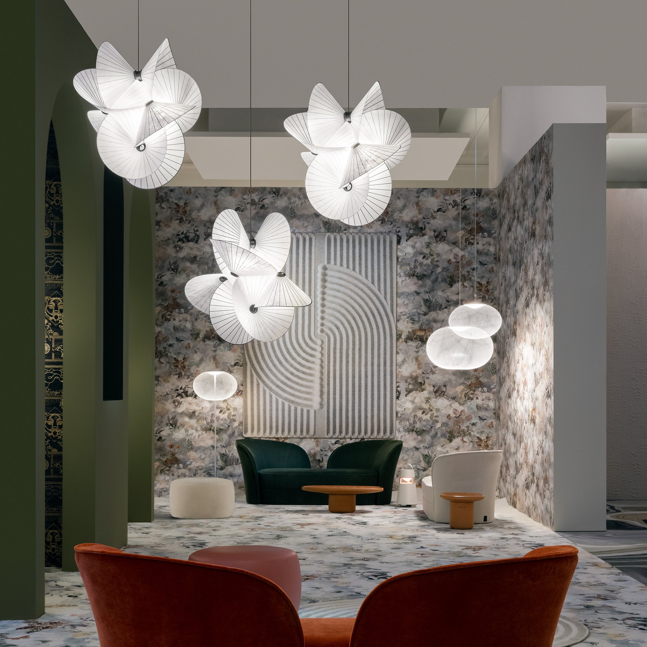 Serpentine Pendant Light