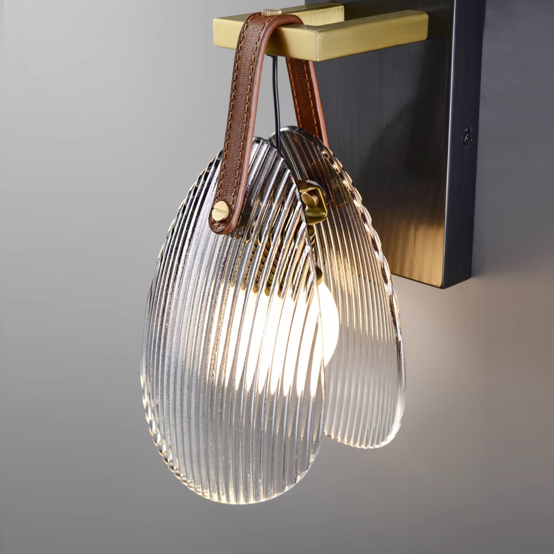 Shell Glass Wall Lamp