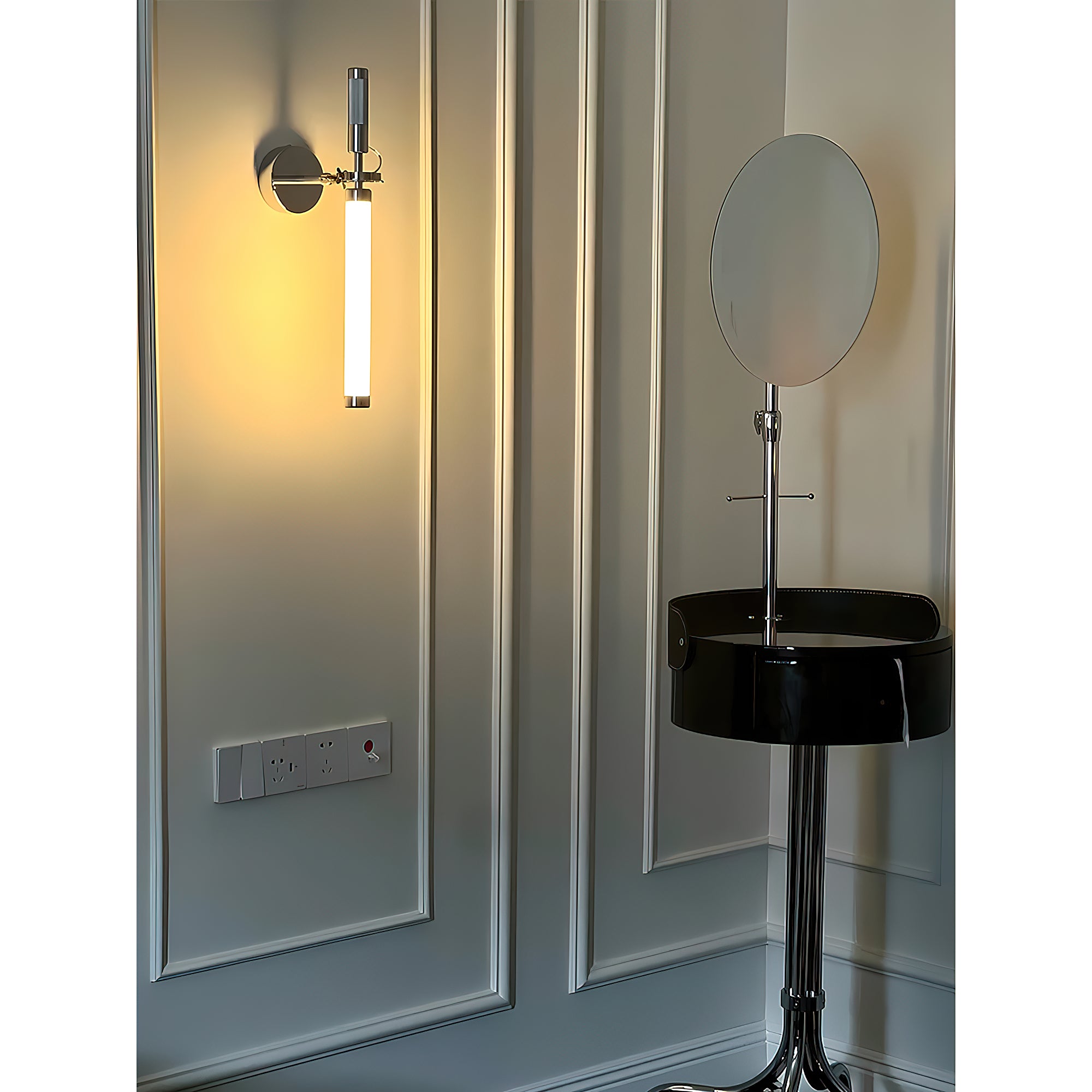 Skylark Wall Lamp