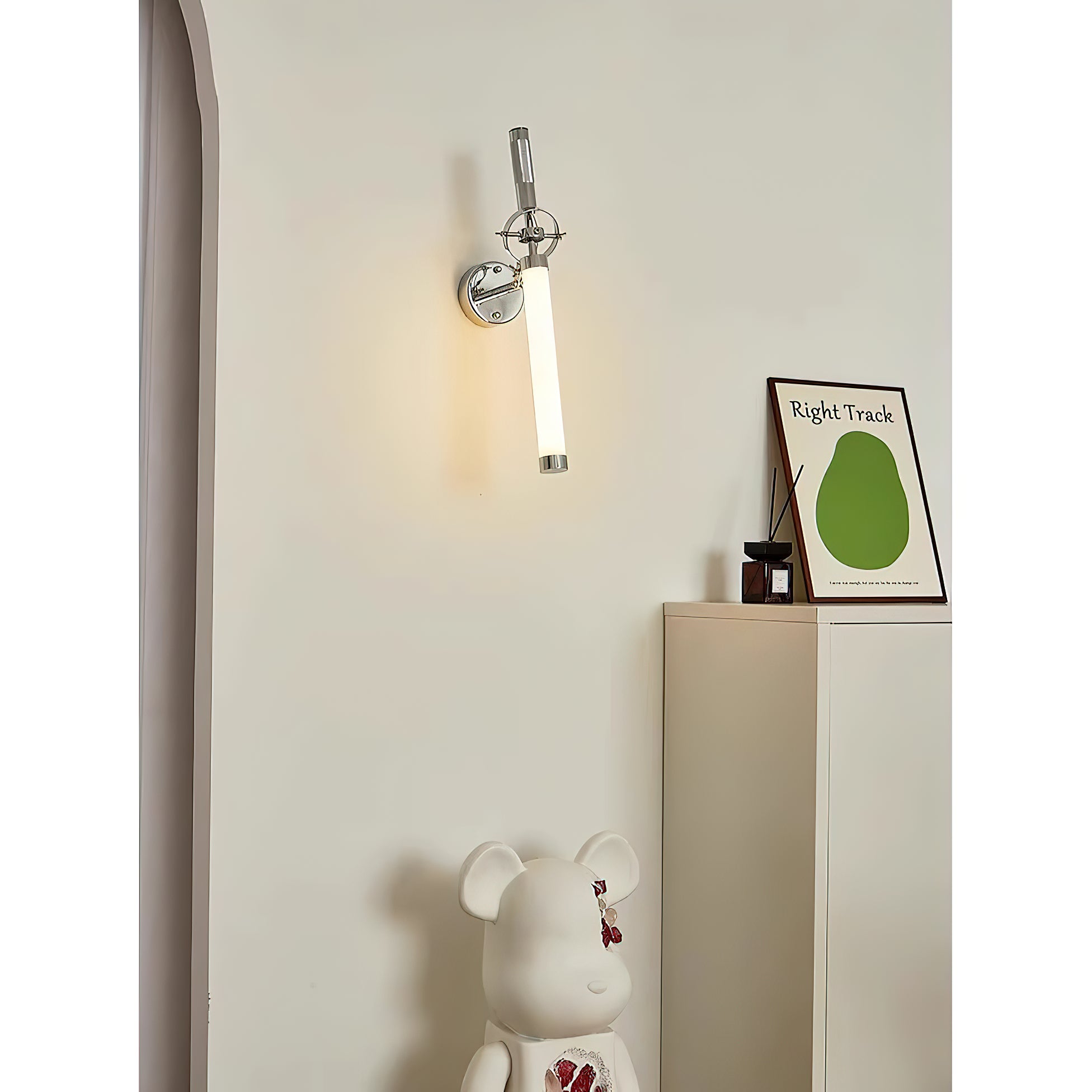 Skylark Wall Lamp