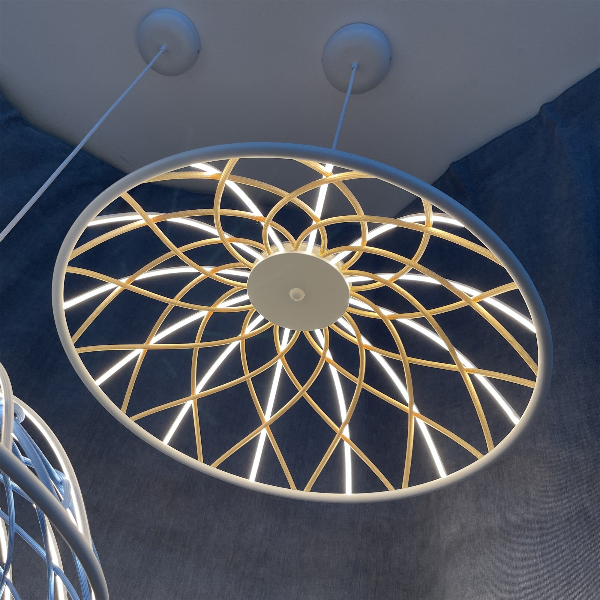 Skynest Pendant Light