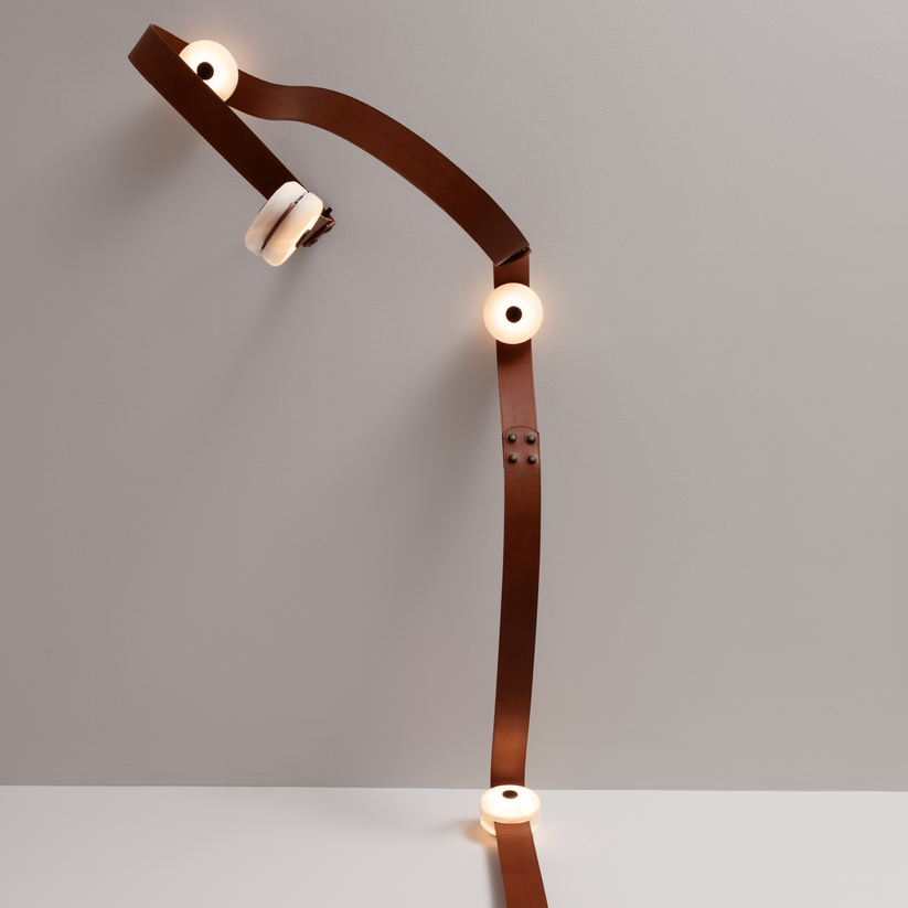 Snaps LED Floor-to-Ceiling Lamp – Radilum